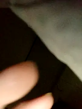 Annerae online show from April 27, 2026, 2:42 am