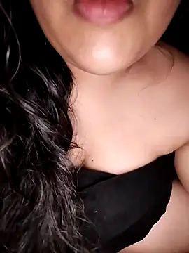 Annerae online show from April 28, 2026, 7:02 am