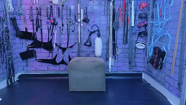 PANDORANEZZ online show from October 11, 2025, 5:17 am