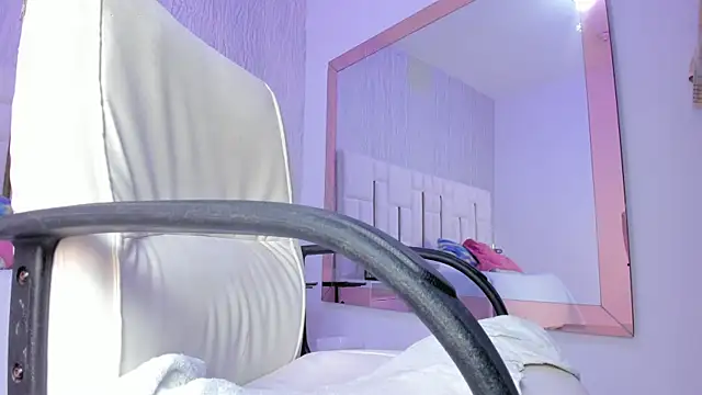 Meghan stonne  online show from October 4, 2025, 7:01 pm