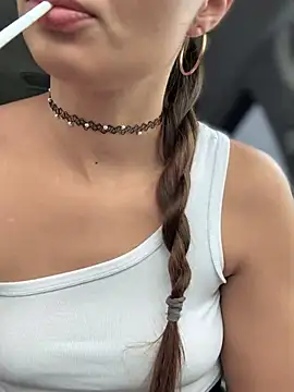 YOUR-KARINA online show from March 3, 2025, 7:10 am