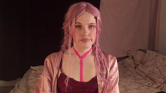 Snapshot of EffieMinki chatting on December 11, 2024, 9:23 pm EffieMinki online show from December 11, 2024, 9:23 pm