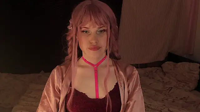 Snapshot of EffieMinki chatting on December 17, 2024, 10:12 am EffieMinki online show from December 17, 2024, 10:12 am