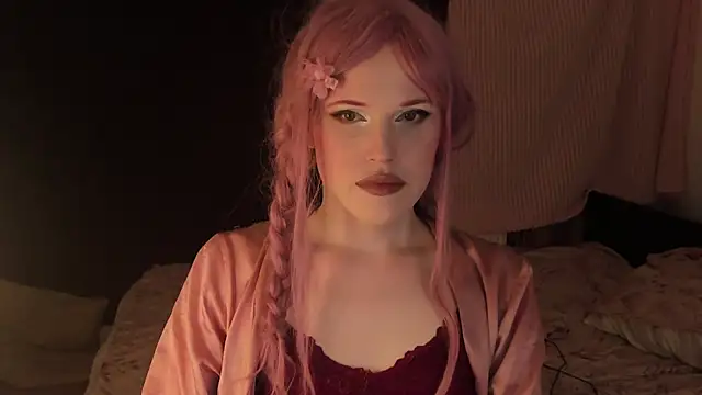 Snapshot of EffieMinki chatting on January 14, 2025, 8:52 am EffieMinki online show from January 14, 2025, 8:52 am