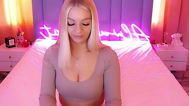 AllwaysHotJ online show from February 8, 2025, 3:08 am