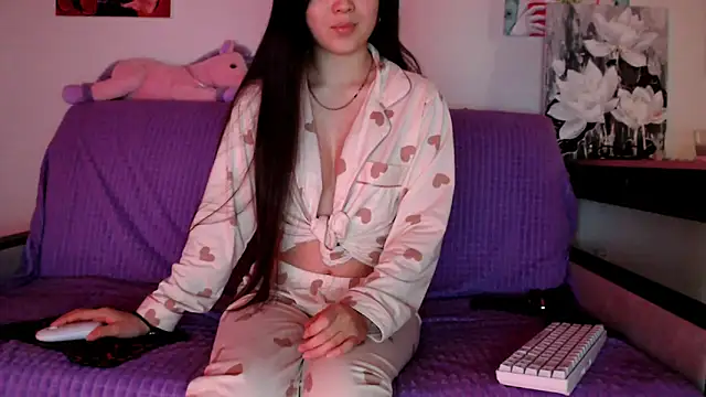 Lili asian online show from December 7, 2024, 7:54 pm