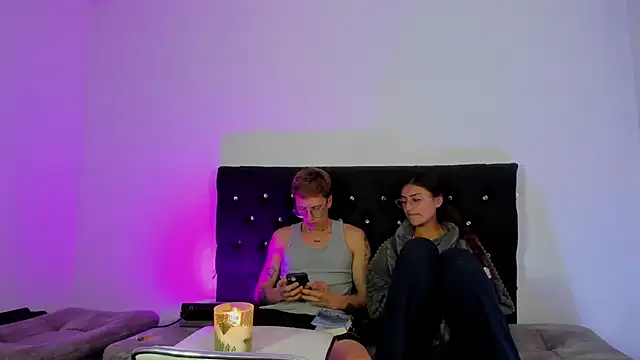 A sexy couple   online show from November 14, 2025, 9:35 pm