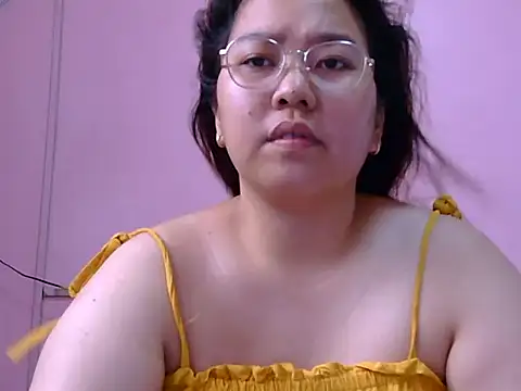 Snapshot of Boobsiemarie chatting on May 6, 2026, 2:51 am Boobsiemarie online show from May 6, 2026, 2:51 am