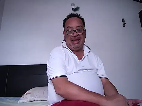 Snapshot of djtomxxx2777 chatting on June 20, 2026, 3:26 pm djtomxxx2777 online show from June 20, 2026, 3:26 pm