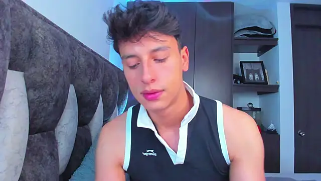 I Gabriel online show from February 1, 2025, 10:44 pm