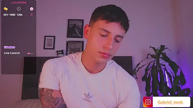 Snapshot of I_Gabriel chatting on July 13, 2026, 4:15 am I Gabriel online show from July 13, 2026, 4:15 am