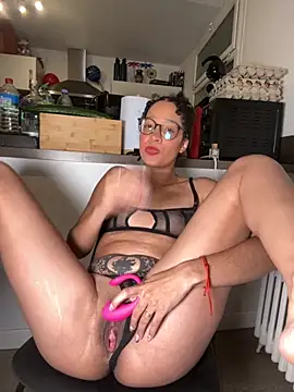 Lauyako online show from September 12, 2025, 10:10 pm