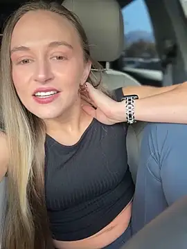 lunagirl13 online show from October 14, 2025, 5:03 pm