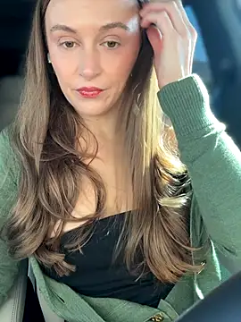 lunagirl13 online show from November 13, 2025, 6:18 pm