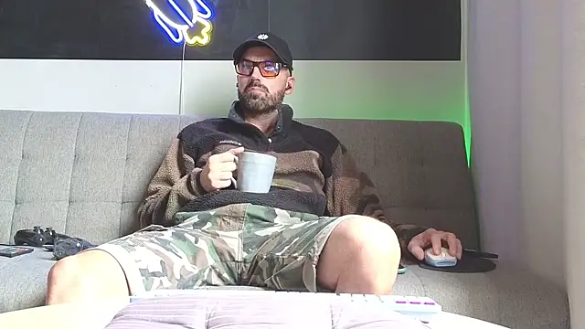 Snapshot of MattxFeet chatting on September 28, 2025, 12:21 pm MattxFeet online show from September 28, 2025, 12:21 pm