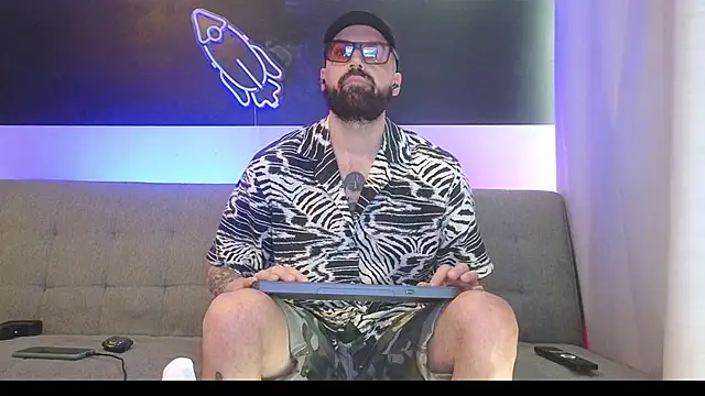 Snapshot of MattxFeet chatting on October 23, 2025, 5:23 pm MattxFeet online show from October 23, 2025, 5:23 pm