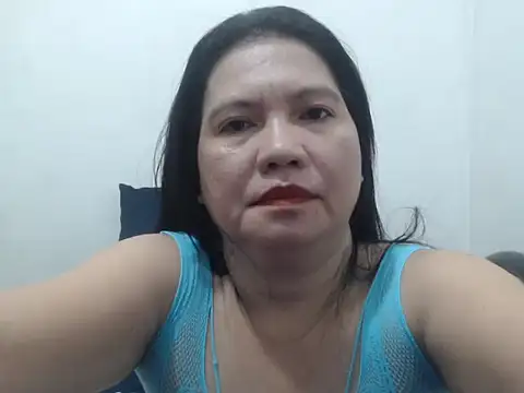 stacie iris online show from October 3, 2025, 1:35 am