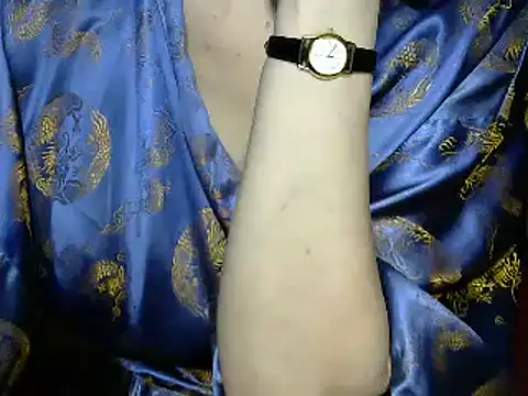 PrettyAndWild online show from January 2, 2025, 3:19 pm