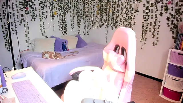 violeta milleer online show from October 10, 2025, 4:50 pm