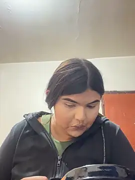 Lia sexx online show from December 15, 2025, 7:18 pm