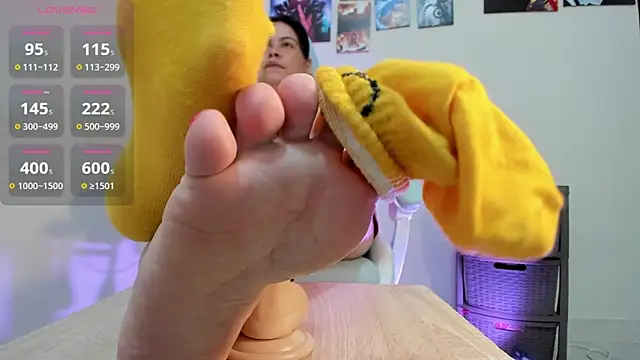 zoe 37 online show from March 19, 2025, 4:03 am