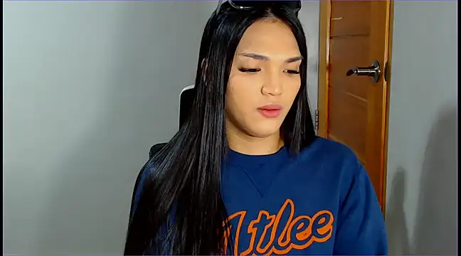 WONDERWOMAN2023 online show from February 17, 2025, 1:25 am