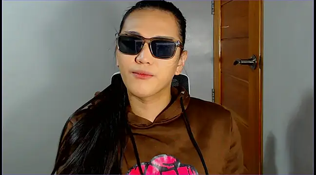 WONDERWOMAN2023 online show from February 19, 2025, 2:55 am