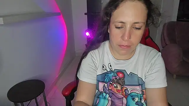 Snapshot of valery_adams1 chatting on January 14, 2025, 3:43 am valery adams1 online show from January 14, 2025, 3:43 am