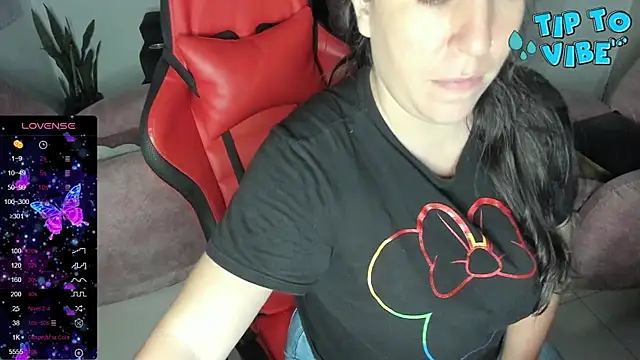 Snapshot of valery_adams1 chatting on March 7, 2025, 4:13 am valery adams1 online show from March 7, 2025, 4:13 am