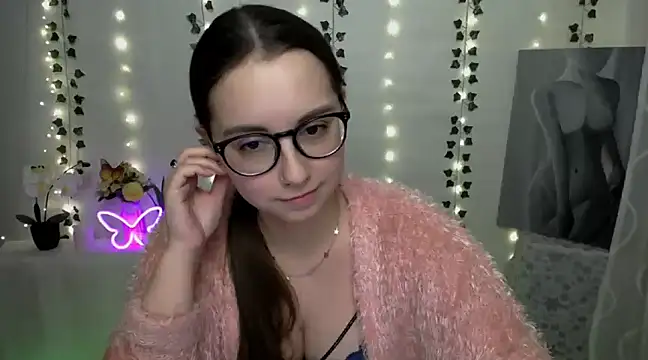 SweetPrincess  online show from February 27, 2025, 4:32 pm