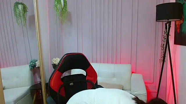 Britney taylor  online show from January 30, 2025, 9:25 pm