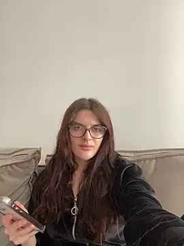 little belucci online show from January 18, 2025, 12:47 pm