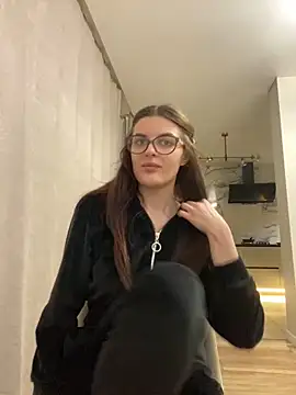 little belucci online show from January 30, 2025, 3:40 pm