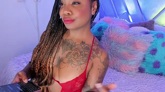 tarawilsonn online show from December 5, 2024, 8:44 pm