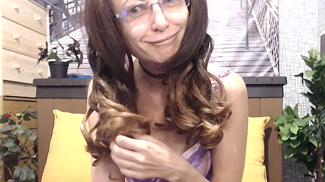 Snapshot of lilianleight chatting on May 6, 2026, 2:51 am lilianleight online show from May 6, 2026, 2:51 am