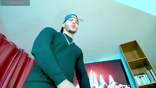 hottstuffx69 online show from March 25, 2026, 4:29 am