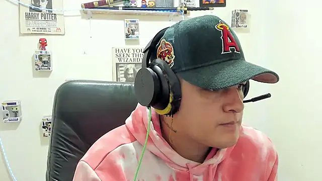 ney 22 online show from October 6, 2025, 1:58 am