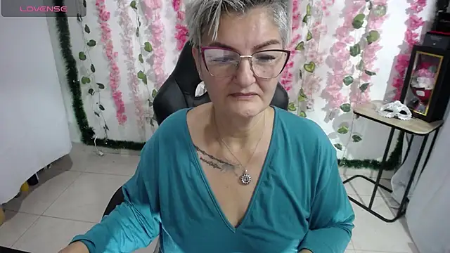 bety-cum2 online show from February 23, 2025, 9:00 am