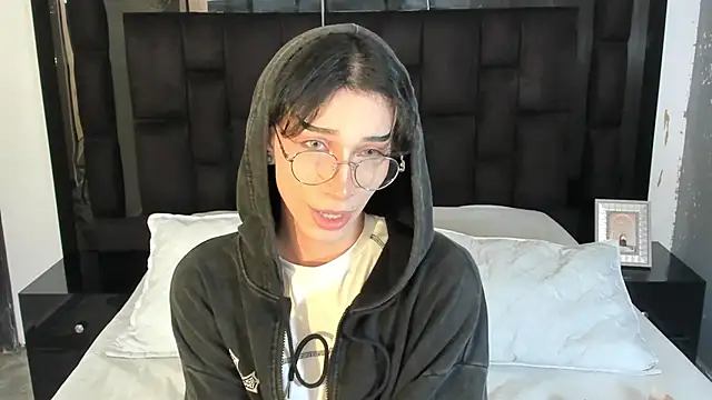 AndyWiilliams online show from February 2, 2025, 8:51 pm