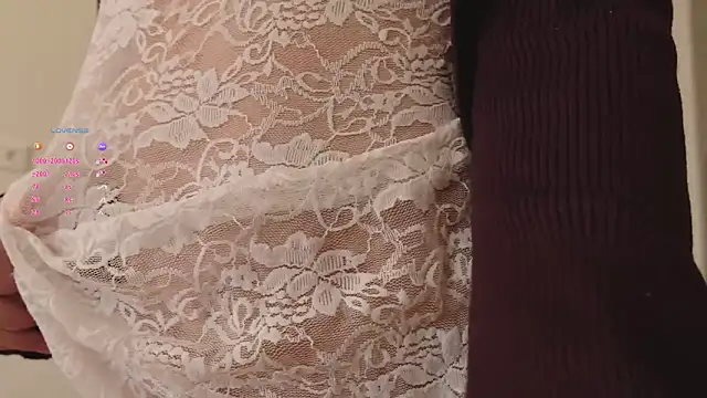 hee jeen online show from September 20, 2025, 2:18 pm