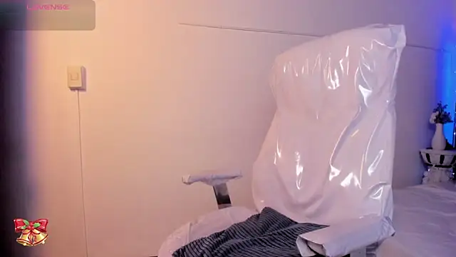 lauren fit online show from February 19, 2025, 6:00 pm