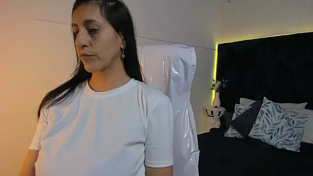 lauren fit online show from January 14, 2026, 6:24 pm