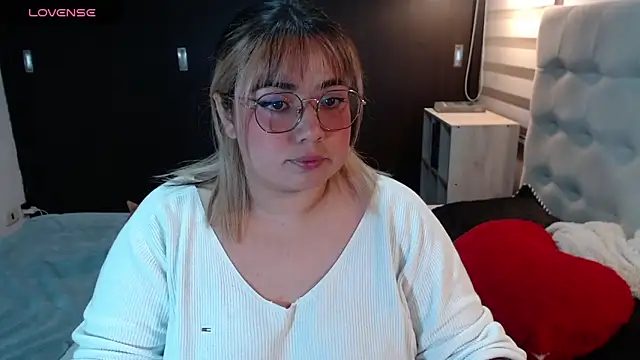 yini angel online show from May 20, 2026, 2:51 am