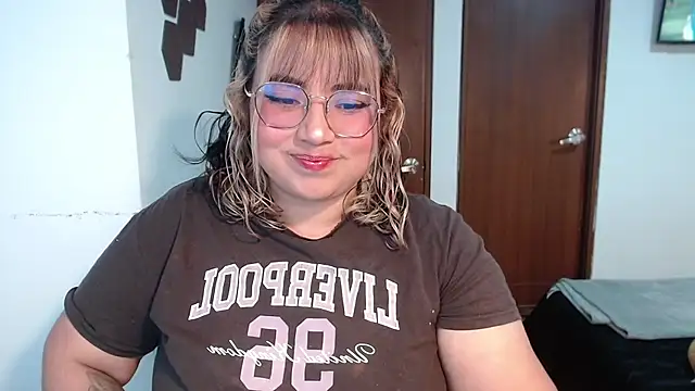 Snapshot of yini_angel chatting on May 25, 2026, 11:11 pm yini angel online show from May 25, 2026, 11:11 pm
