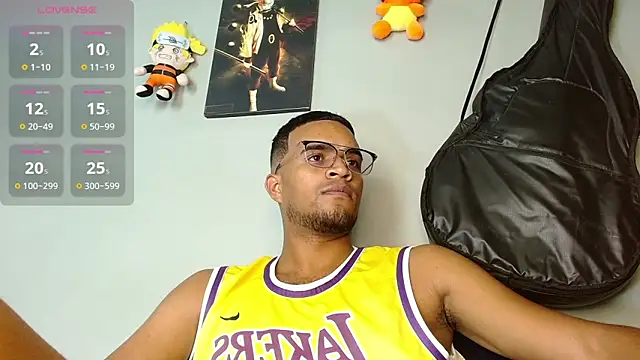 Bigcock 21cm  online show from October 14, 2025, 7:14 pm