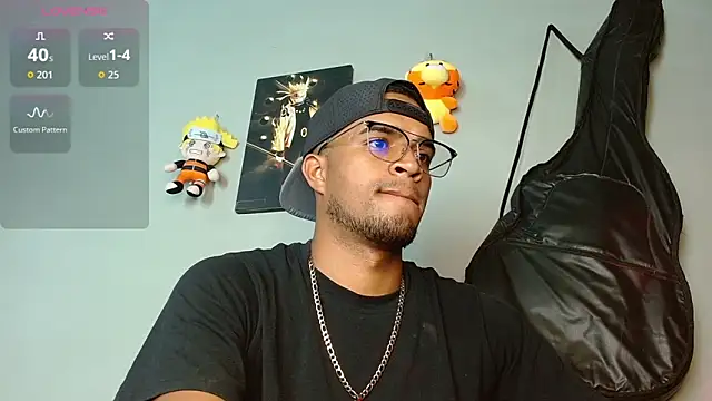 Bigcock 21cm  online show from October 28, 2025, 8:55 pm