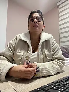 SWEETLILY18 online show from February 5, 2025, 11:23 am