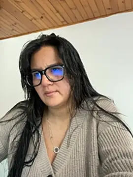 SWEETLILY18 online show from April 21, 2026, 12:33 pm