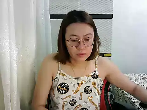 crizzybel online show from March 11, 2025, 3:37 am