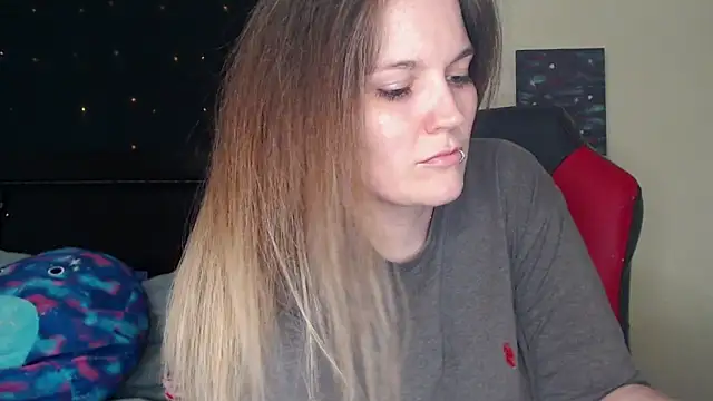 ToxicLilly online show from December 7, 2024, 8:22 am